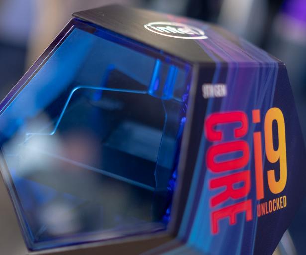 The i9-9900k comes in a super clean 9-sided box.